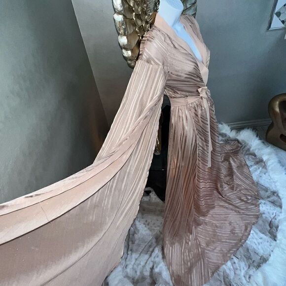 Divine Cover Up - Picture 9 of 11